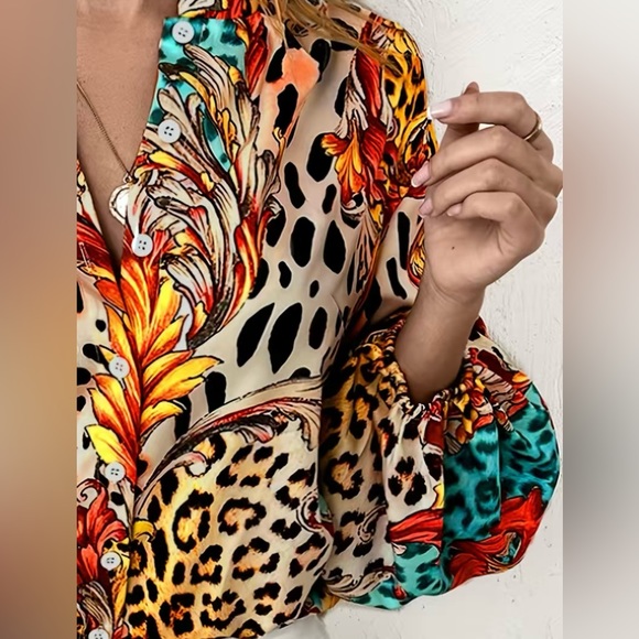 Jane Chic Designs Plus Size Sublimation Blouse - Picture 4 of 7